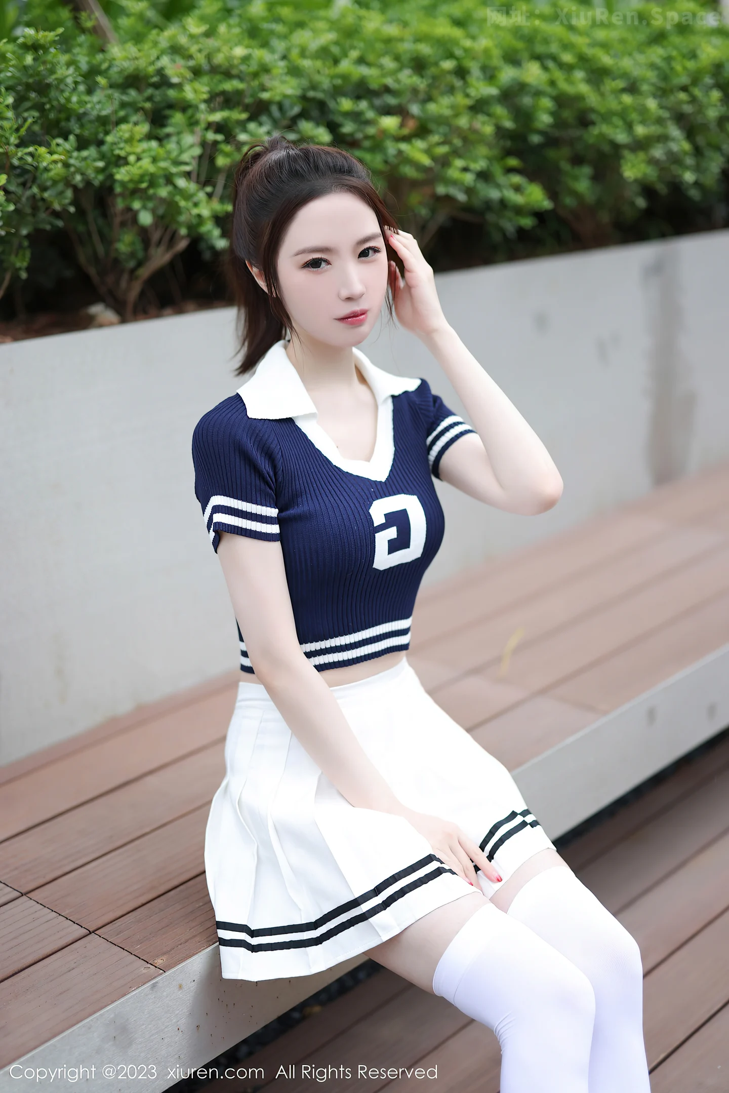 图片[5]-[XiuRen秀人网]VOL.7416 模特梦心玥性感运动服饰穿搭粉色蕾丝内衣配白丝袜迷人诱惑写真81P-秀人网官方网站